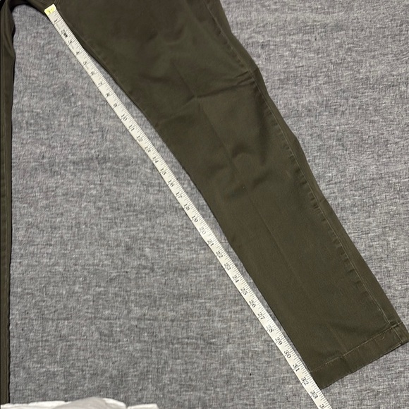 J. Crew Men's Stretch Slim Chinos - Picture 5 of 6